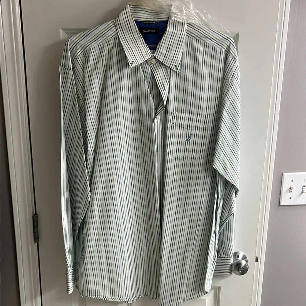 Nautica Men's Green Striped Shirt